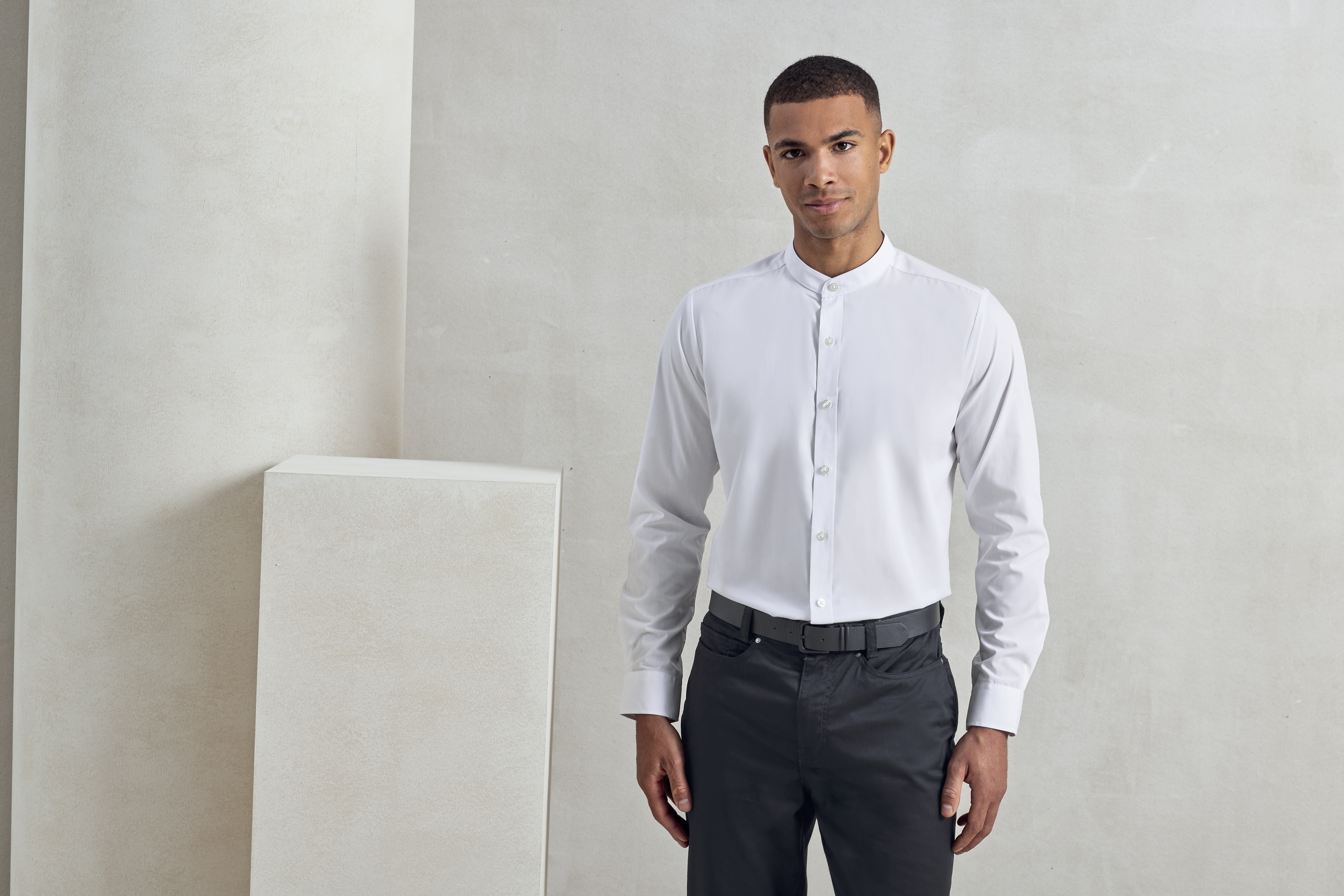 Men´s Banded Collar Grandad Long Sleeve Shirt