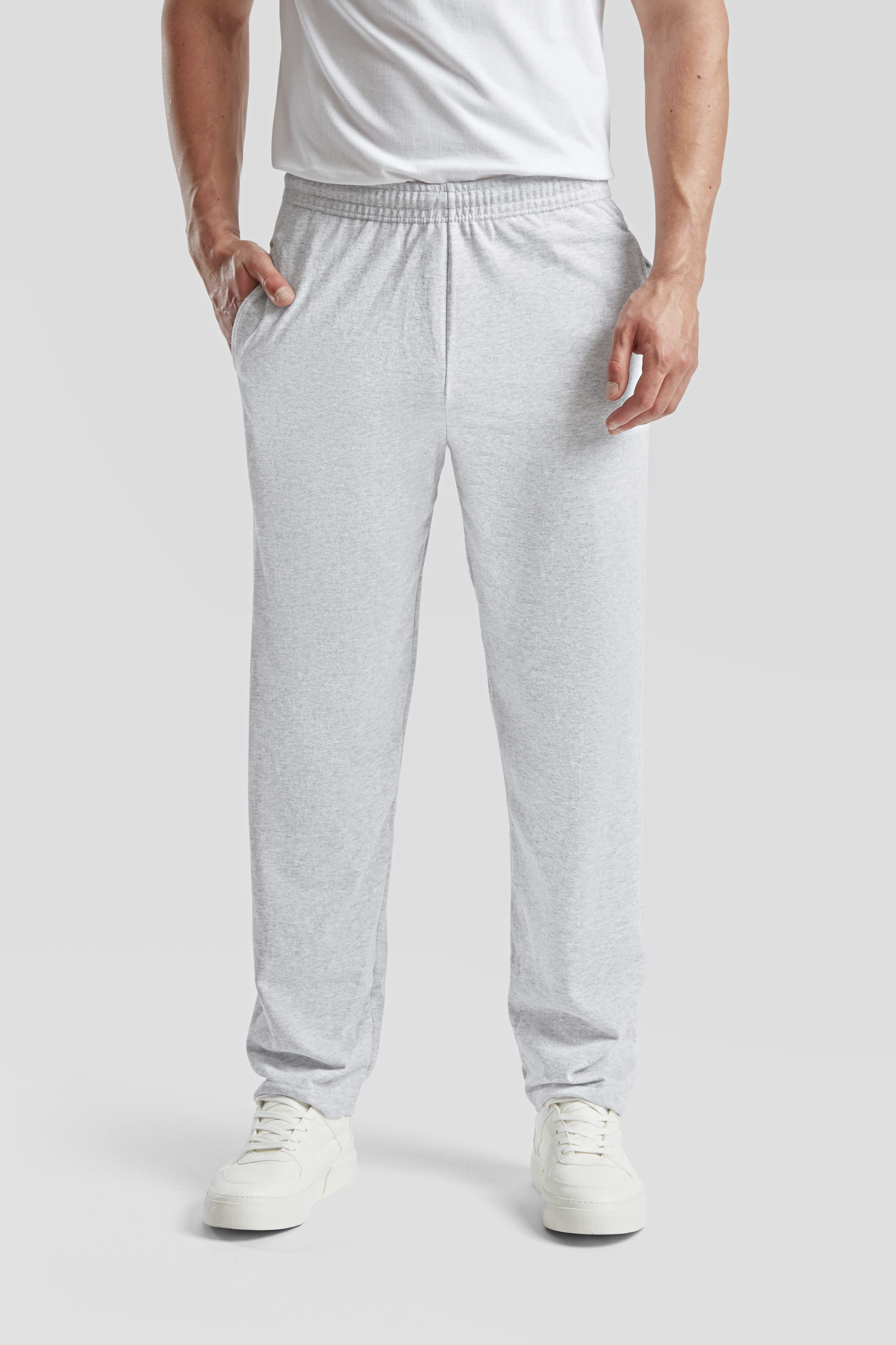 Fruit of the Loom Lightweight Open Hem Jog Pants Modellbild