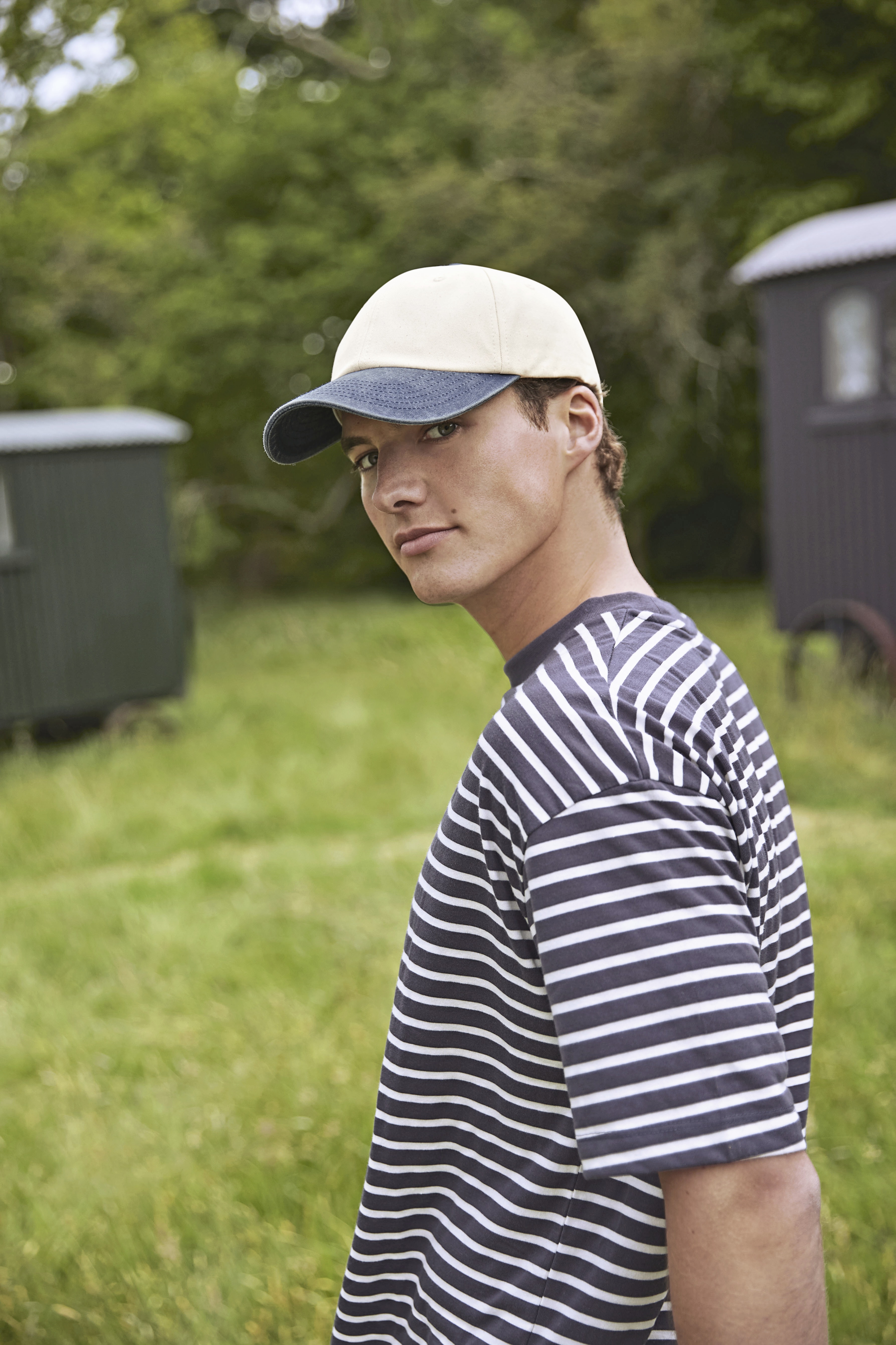 Beechfield Contrast Peak Low Profile Vintage Cap