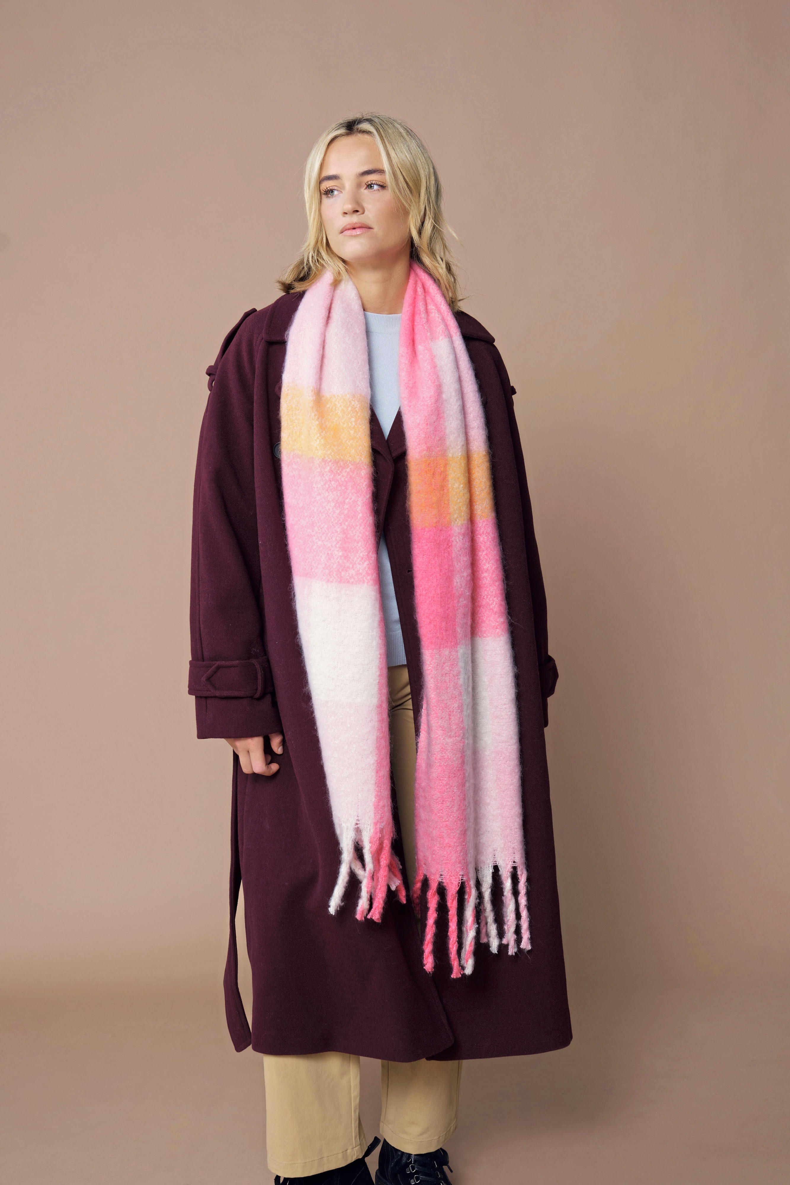 Beechfield Fluffy Check Scarf