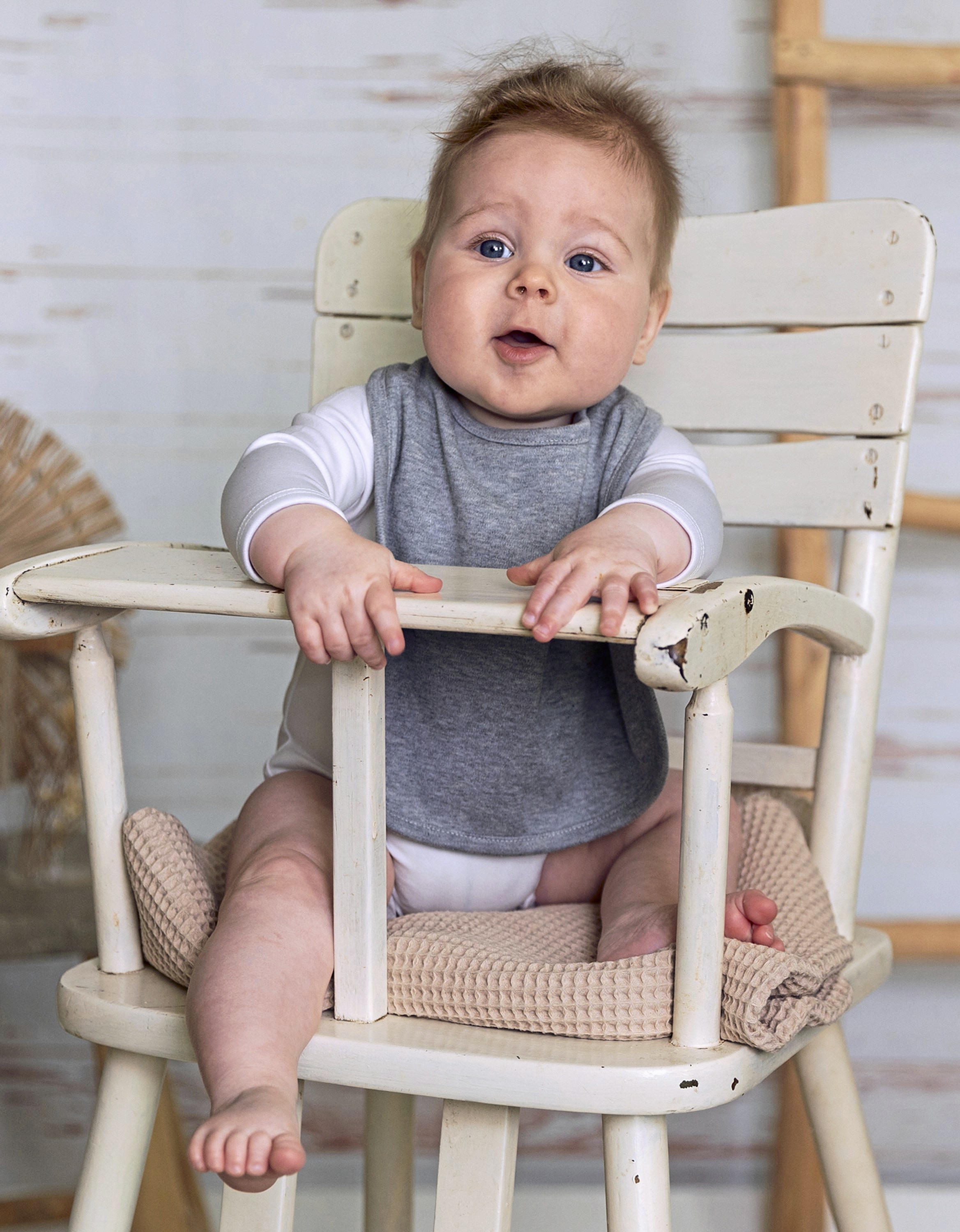 Organic Baby Bib Olli 01